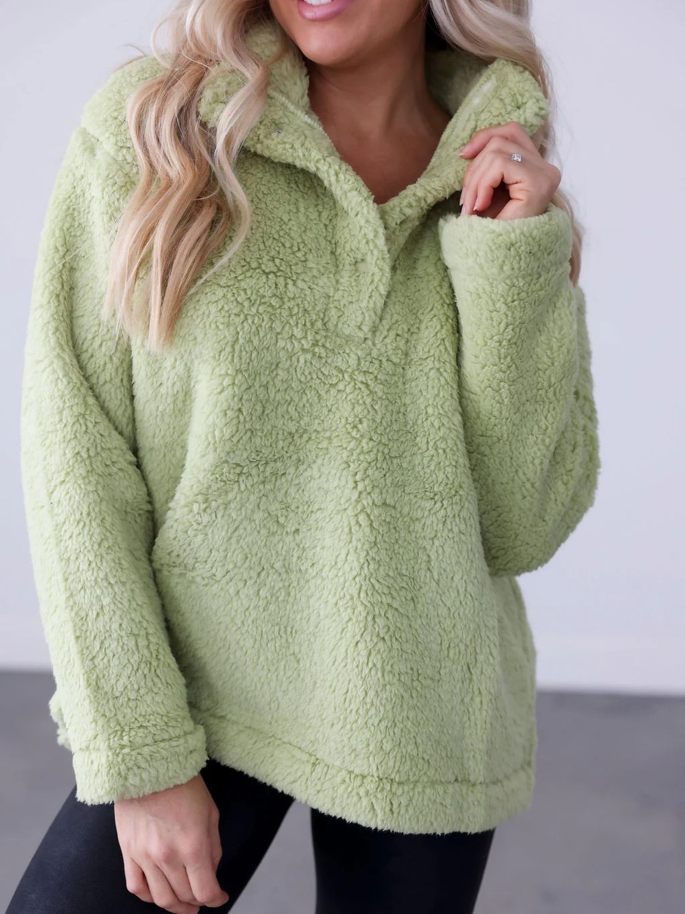 Timing Sherpa Pullover Size Medium Sage Green Oversized Super Soft Cozy NEW